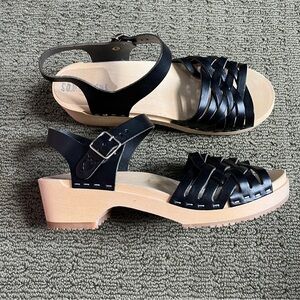 Sandgrens | Milan Woven Low, Open Toe Leather Sandals | Black | Size 41 (10.5)
